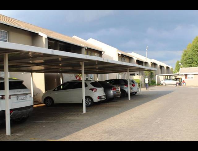 2 BEDROOM COMPLEX FOR SALE IN RAVENSWOOD